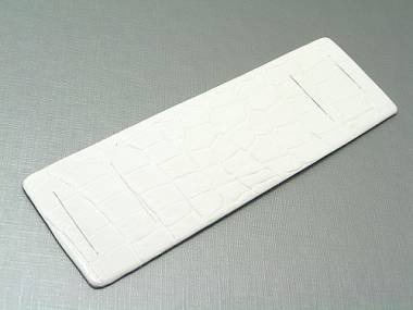 Lederunterlage f�r Armbanduhren 18-20mm wei� Kroko-Narbung - Bild vergr��ern 