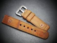 CH-VINTAGE Uhrenarmband UNIKAT aus Milit&auml;rtasche 24mm hellbraun Leder Handmade in Germany (Schlie&szlig;enansto&szlig; 24 mm)