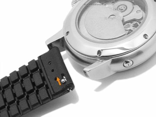 Uhrenarmband (092-50-02) James 19mm schwarz Leder /Kautschuk glatt matt EASY-CLICK-Stege HIRSCH (Schlie�enansto� 18 mm) - Bild vergr��ern 